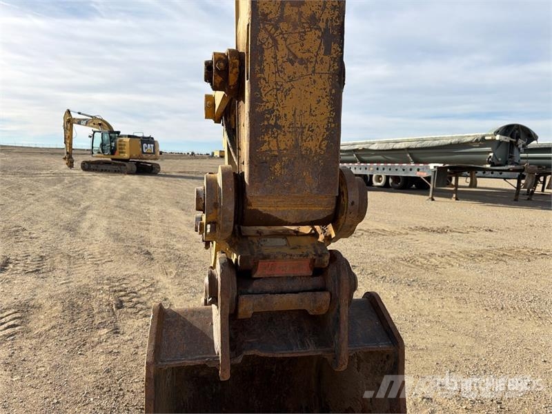 CAT 323F L Tracked Excavator حفارات زحافة