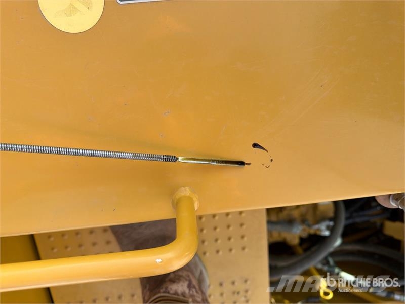 CAT 323F L Tracked Excavator حفارات زحافة