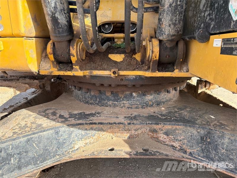CAT 323F L Tracked Excavator حفارات زحافة