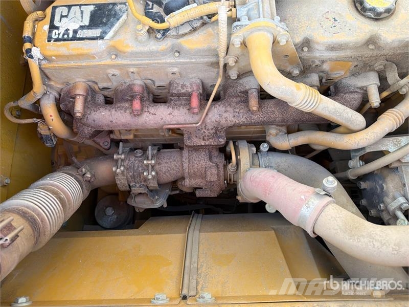 CAT 323F L Tracked Excavator حفارات زحافة