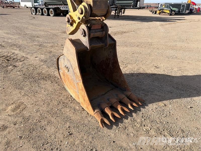 CAT 323F L Tracked Excavator حفارات زحافة