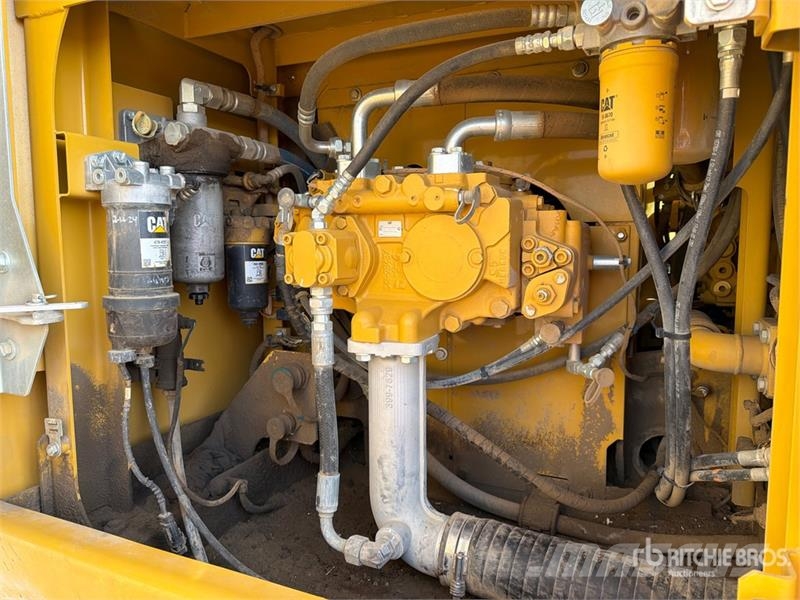 CAT 323F L Tracked Excavator حفارات زحافة