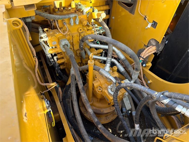 CAT 323F L Tracked Excavator حفارات زحافة