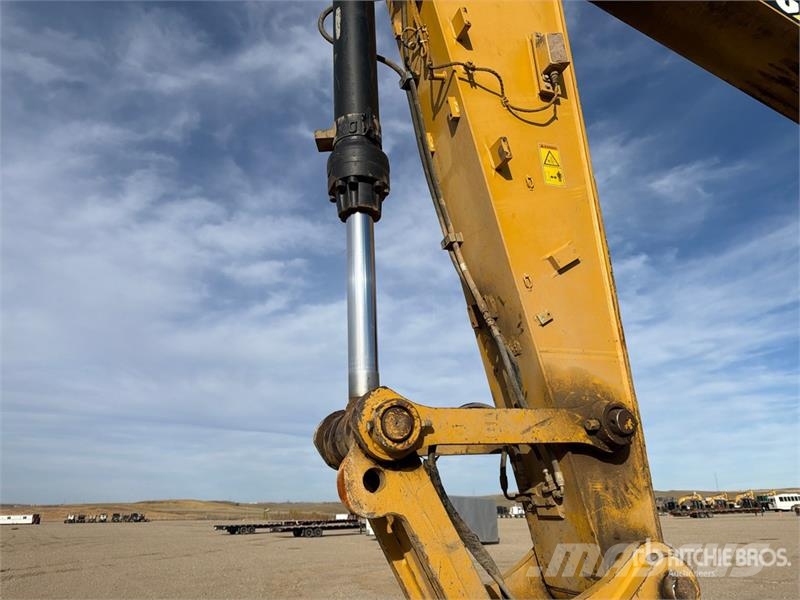 CAT 323F L Tracked Excavator حفارات زحافة