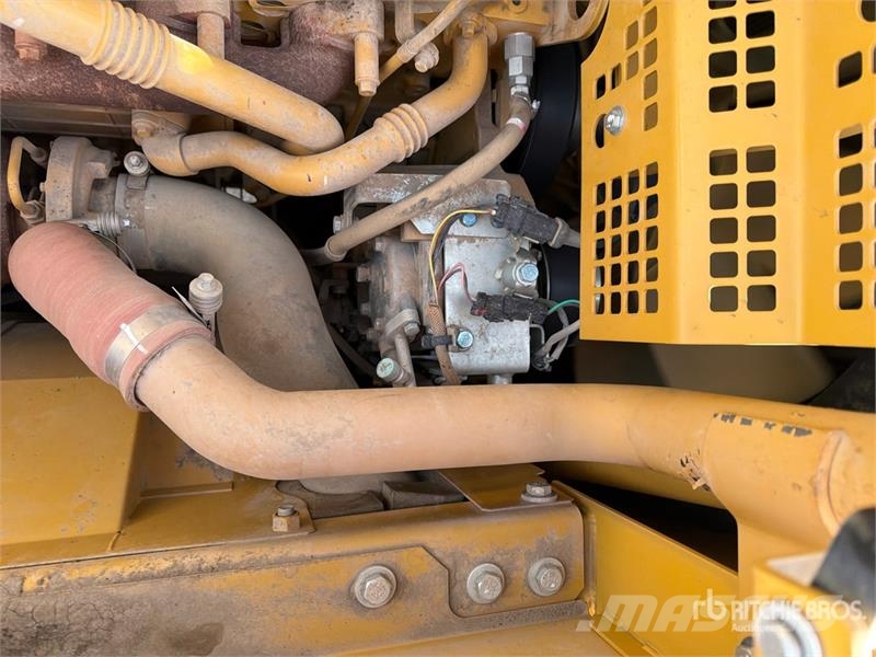 CAT 323F L Tracked Excavator حفارات زحافة