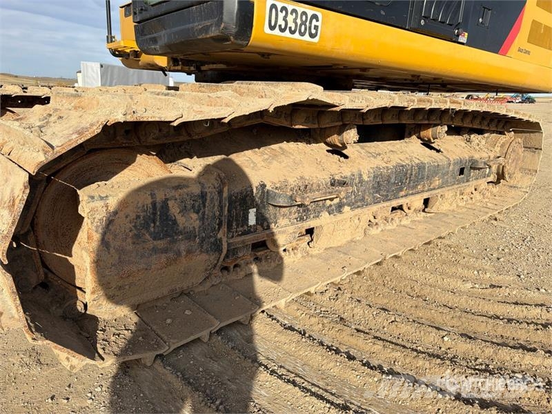 CAT 323F L Tracked Excavator حفارات زحافة