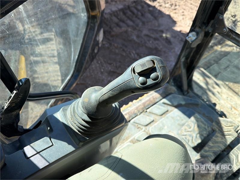 CAT 324 EL Tracked Excavator Bagri goseničarji