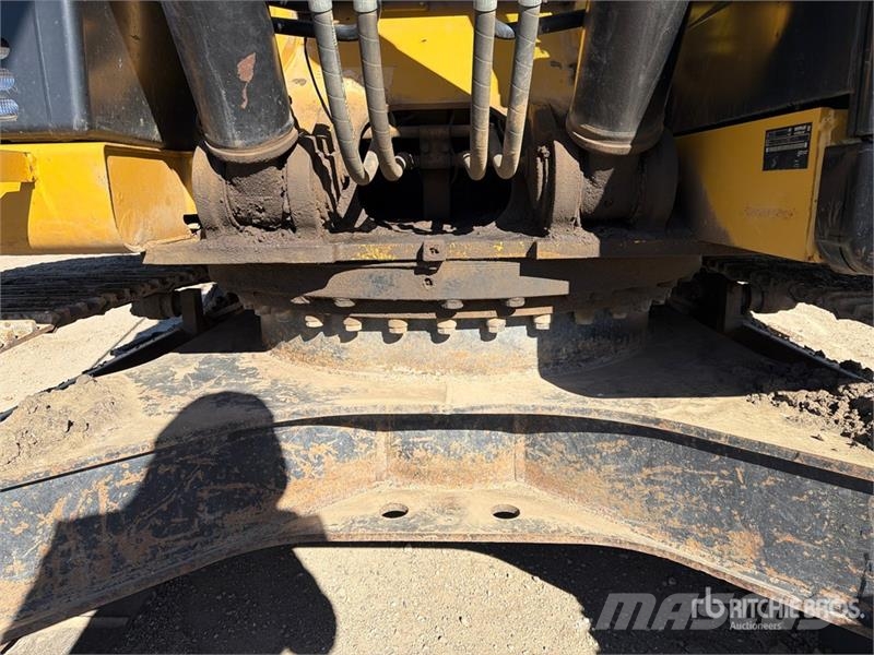 CAT 324 EL Tracked Excavator Bagri goseničarji
