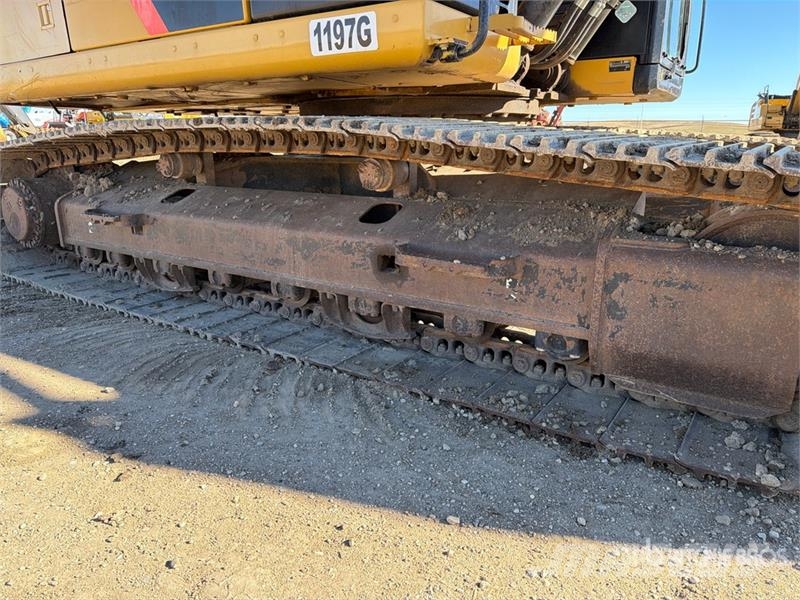 CAT 324 EL Tracked Excavator Bagri goseničarji