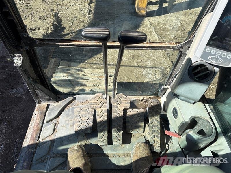 CAT 324 EL Tracked Excavator Bagri goseničarji