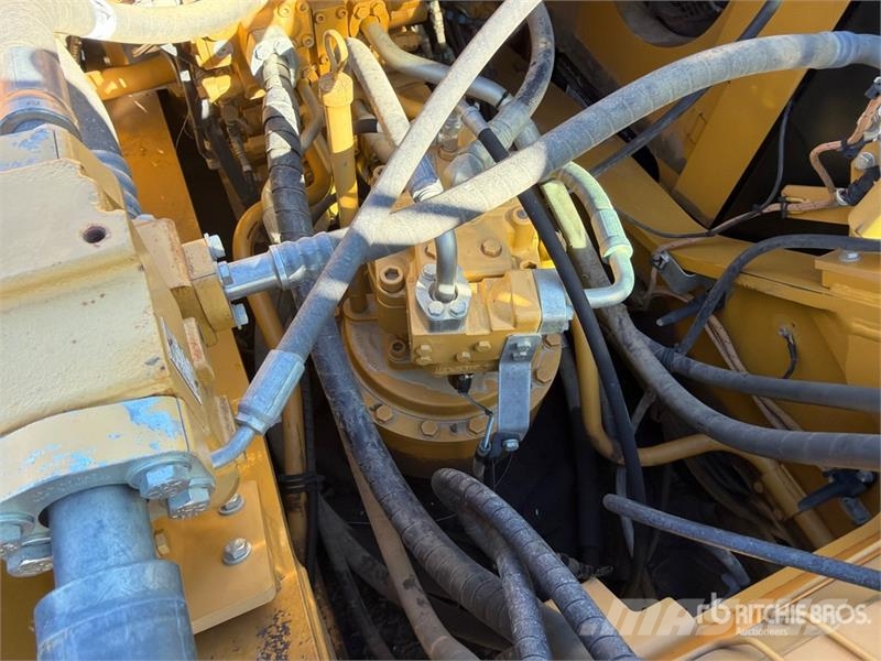 CAT 324 EL Tracked Excavator Bagri goseničarji