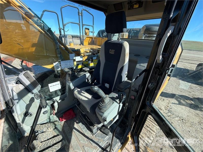CAT 324 EL Tracked Excavator Bagri goseničarji