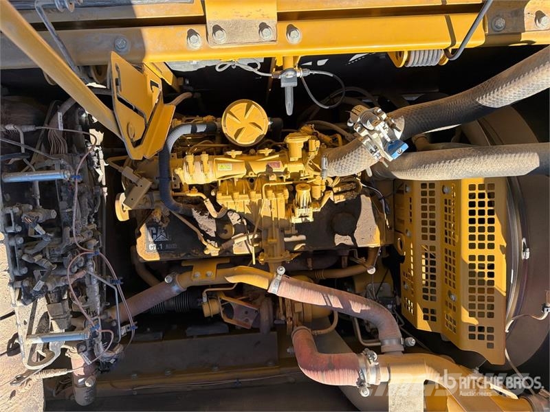 CAT 324 EL Tracked Excavator Bagri goseničarji