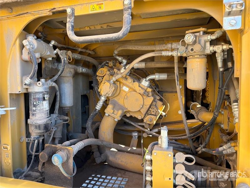 CAT 324 EL Tracked Excavator Bagri goseničarji