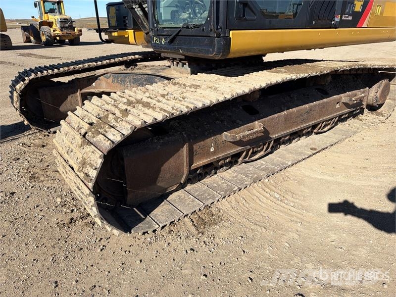 CAT 324 EL Tracked Excavator Bagri goseničarji