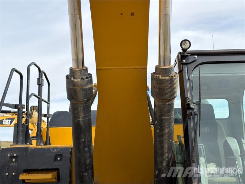 CAT 324E L Tracked Excavator 대형 굴삭기 29톤 이상