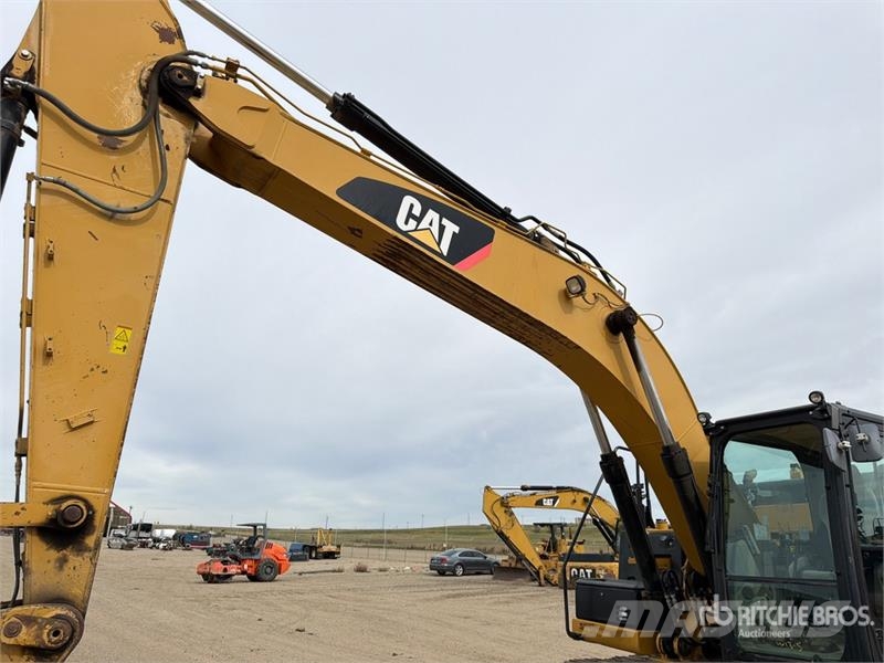 CAT 324E L Tracked Excavator 대형 굴삭기 29톤 이상