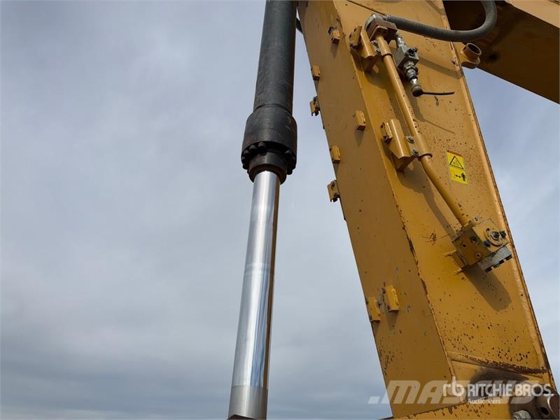 CAT 324E L Tracked Excavator 대형 굴삭기 29톤 이상