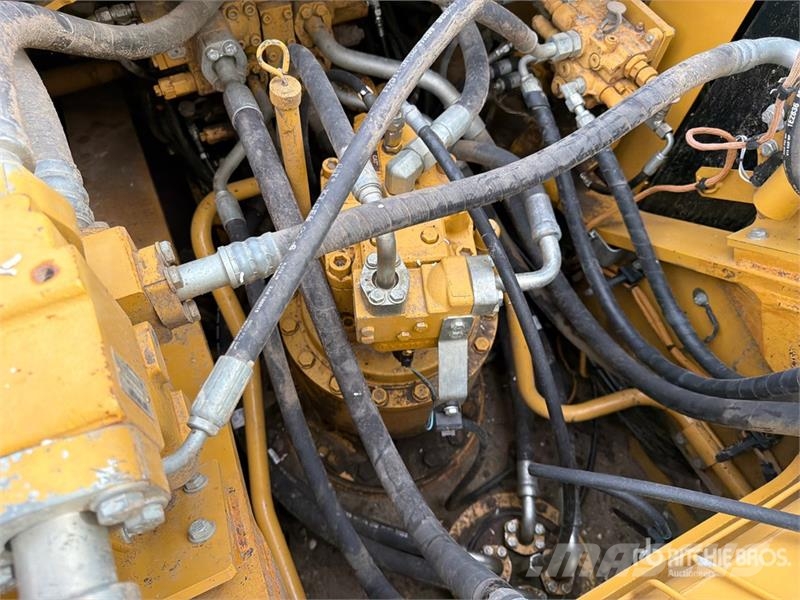 CAT 324E L Tracked Excavator 대형 굴삭기 29톤 이상