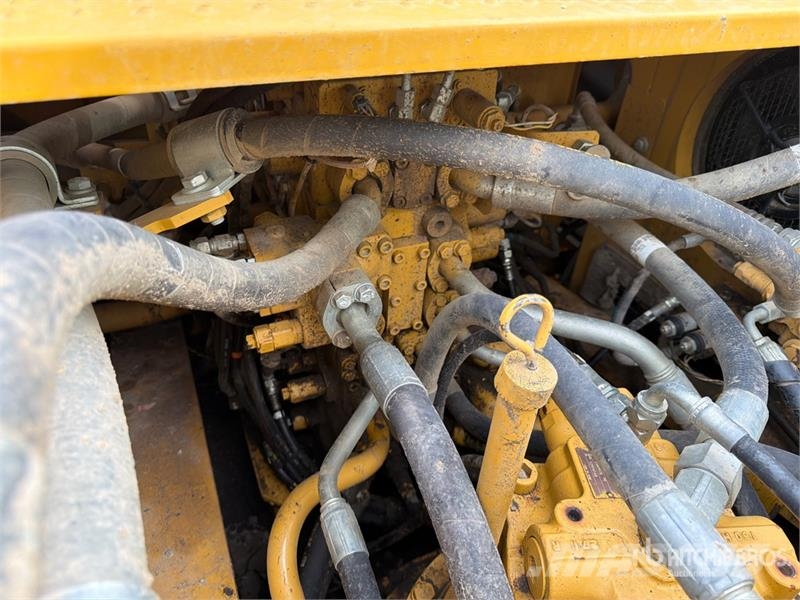 CAT 324E L Tracked Excavator 대형 굴삭기 29톤 이상