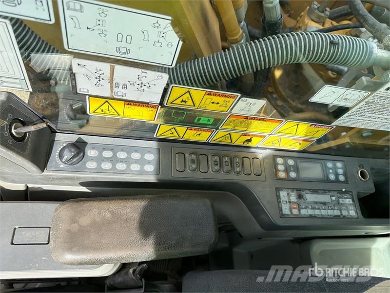 CAT 324E L Tracked Excavator 대형 굴삭기 29톤 이상