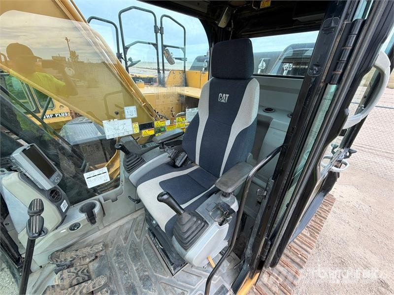 CAT 324E L Tracked Excavator 대형 굴삭기 29톤 이상
