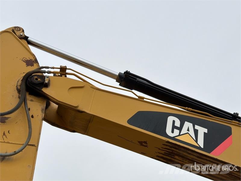 CAT 324E L Tracked Excavator 대형 굴삭기 29톤 이상