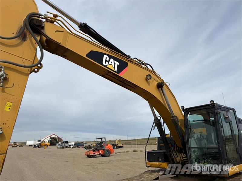 CAT 324E L Tracked Excavator 대형 굴삭기 29톤 이상