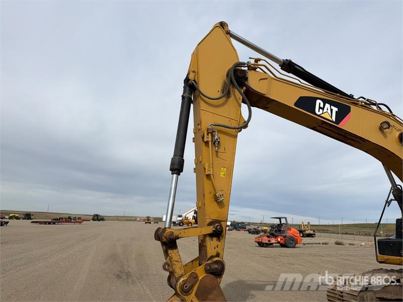 CAT 324E L Tracked Excavator 대형 굴삭기 29톤 이상