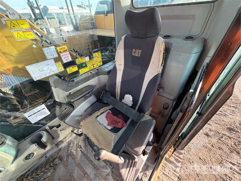 CAT 324E L Tracked Excavator Гусеничные экскаваторы