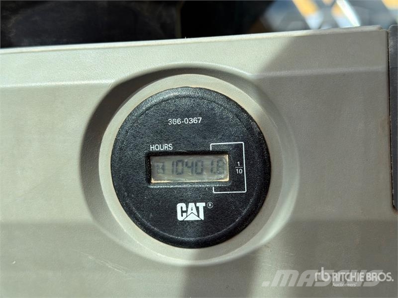 CAT 324E L Tracked Excavator 대형 굴삭기 29톤 이상