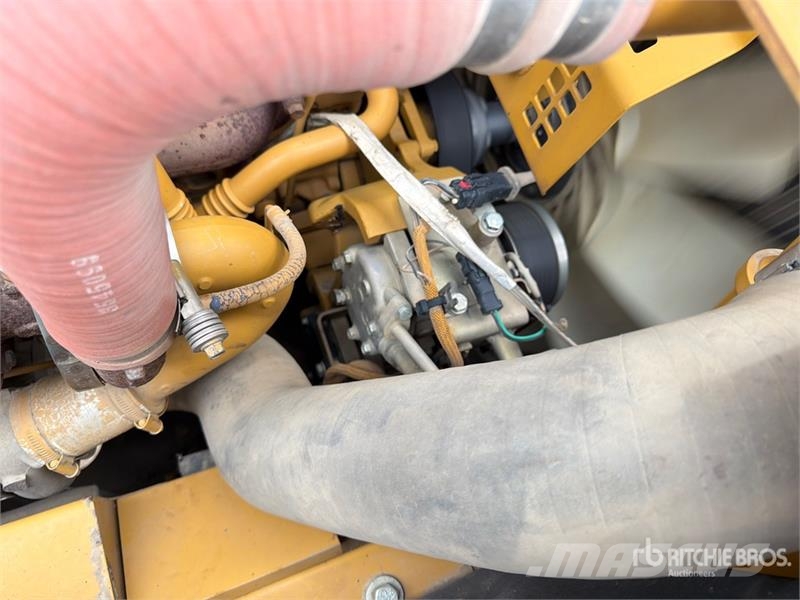 CAT 324E L Tracked Excavator 대형 굴삭기 29톤 이상