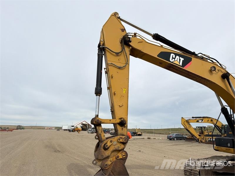 CAT 324E L Tracked Excavator 대형 굴삭기 29톤 이상