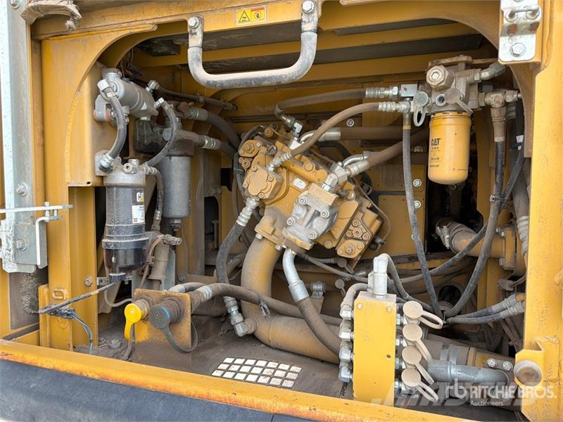 CAT 324E L Tracked Excavator 대형 굴삭기 29톤 이상