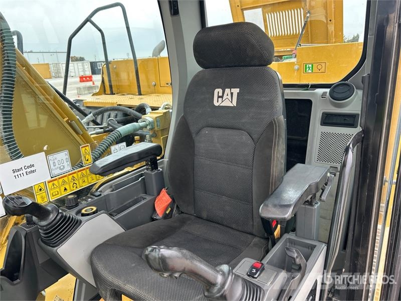 CAT 326 Tracked Excavator Koparki gąsienicowe