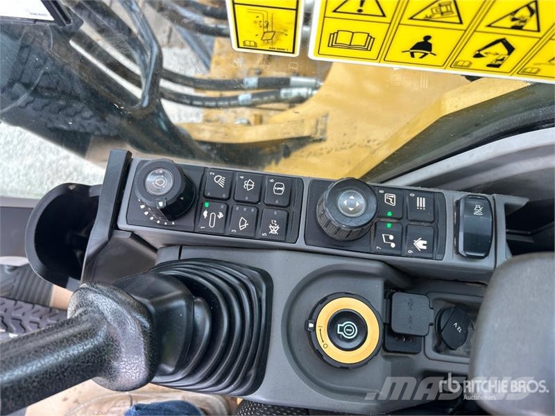CAT 326 Tracked Excavator Koparki gąsienicowe