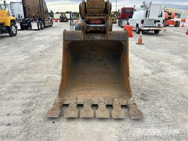 CAT 326 Tracked Excavator Koparki gąsienicowe