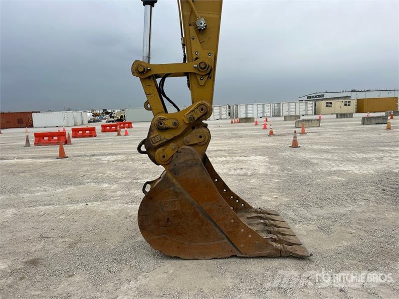 CAT 326 Tracked Excavator Koparki gąsienicowe