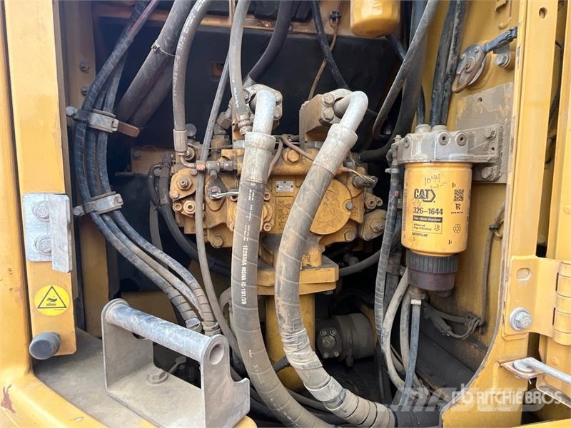 CAT 328DL CR Tracked Excavator Rupsgraafmachines