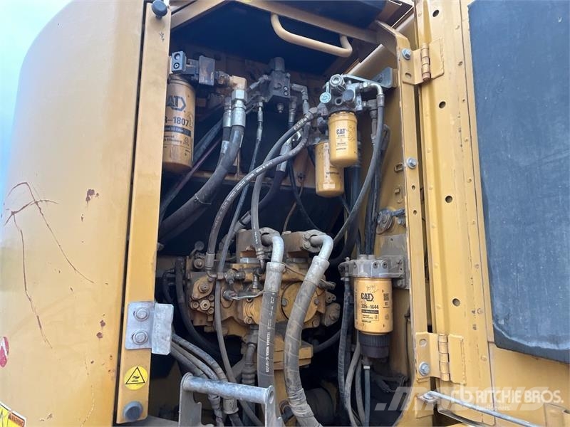 CAT 328DL CR Tracked Excavator Rupsgraafmachines