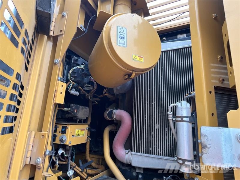 CAT 328DL CR Tracked Excavator Rupsgraafmachines