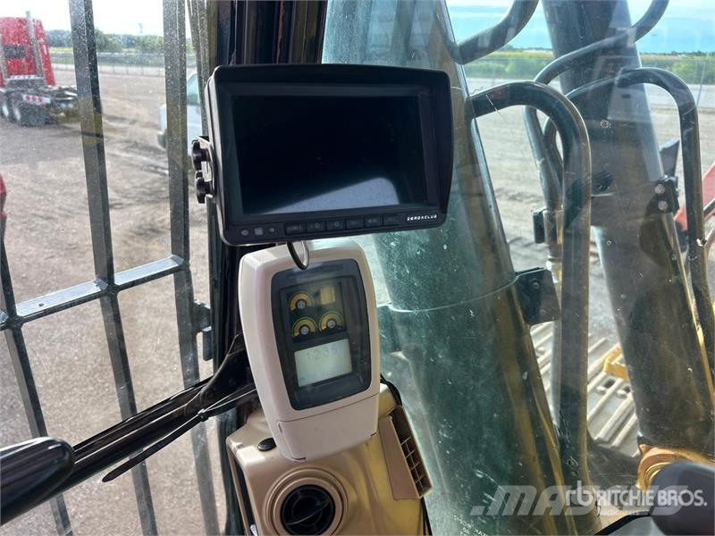CAT 330C L Tracked Excavator Crawler excavators