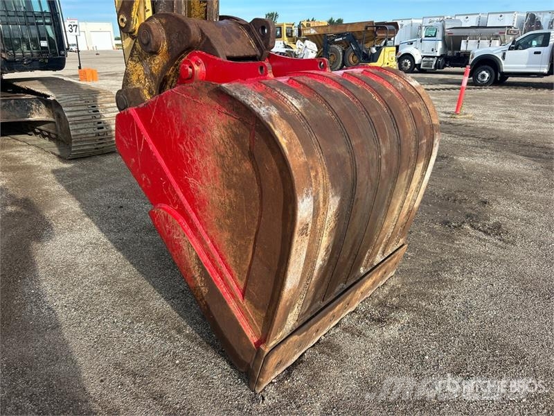 CAT 330C L Tracked Excavator Crawler excavators