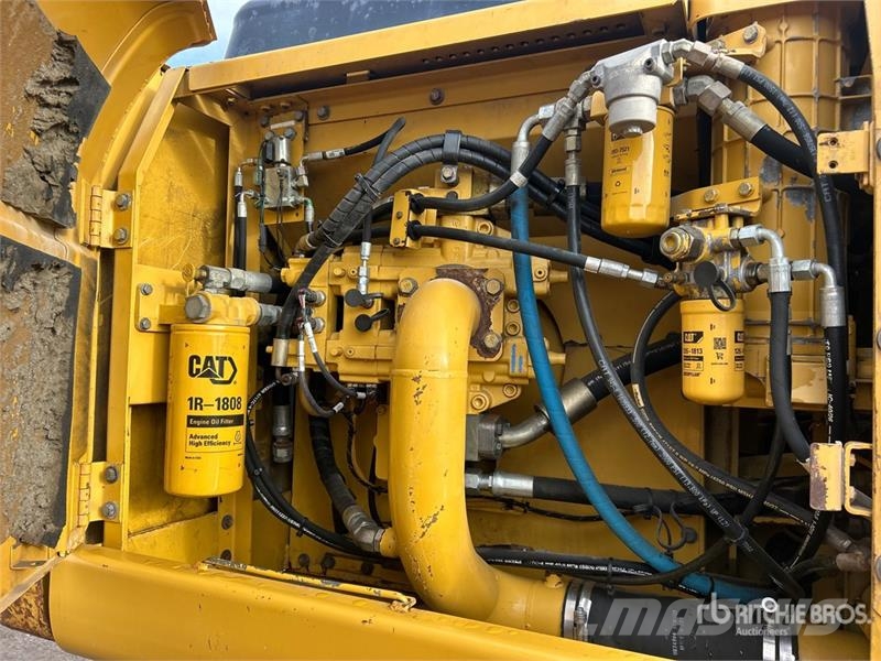 CAT 330C L Tracked Excavator Crawler excavators