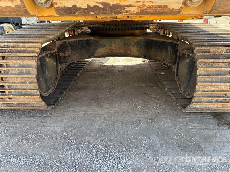 CAT 345B II Tracked Excavator حفارات زحافة