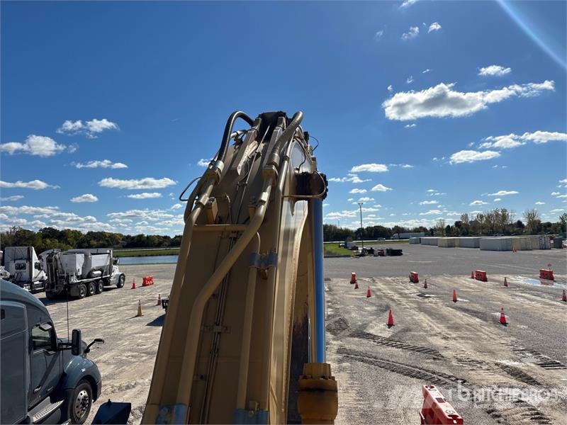 CAT 345B II Tracked Excavator حفارات زحافة