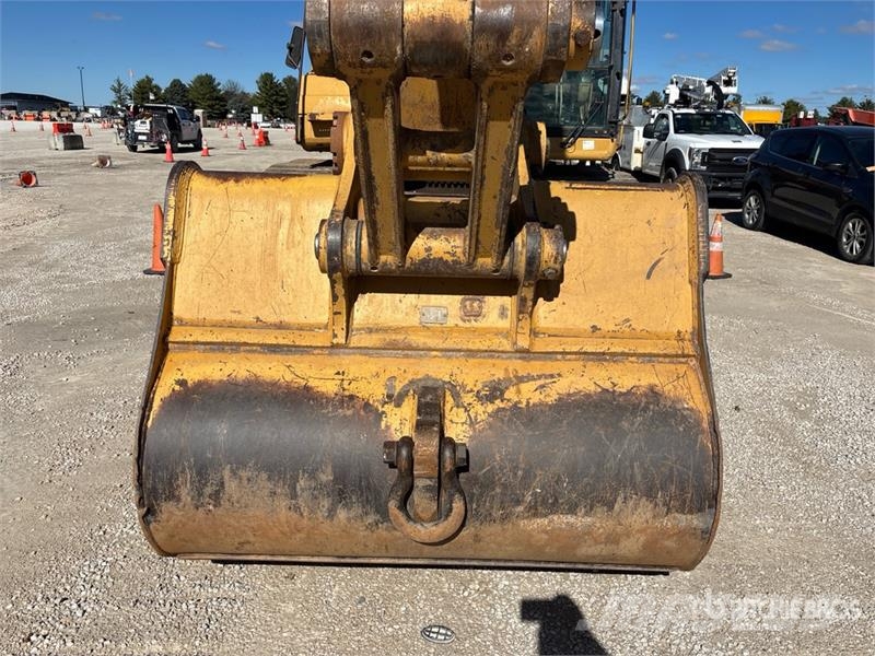 CAT 345B II Tracked Excavator حفارات زحافة