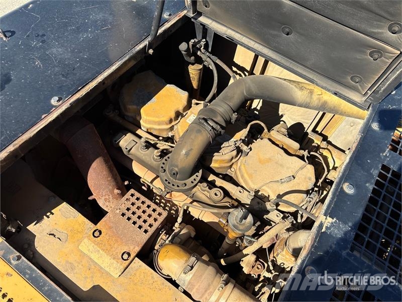 CAT 345B II Tracked Excavator حفارات زحافة