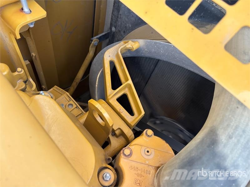 CAT 352F 大型油圧ショベル12t以上(パワーショベル・ユンボ)