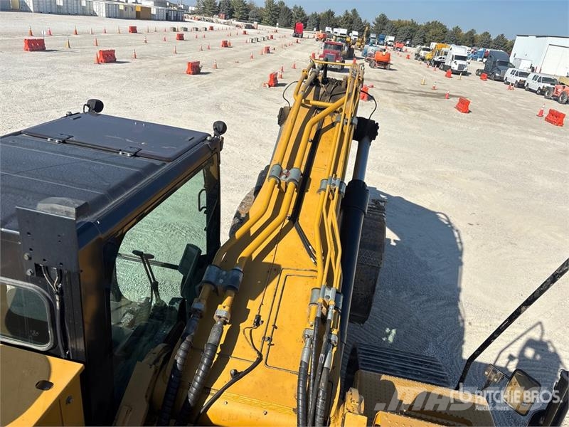 CAT 352F L VG Tracked Excavator Raupenbagger